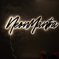 neonmantra